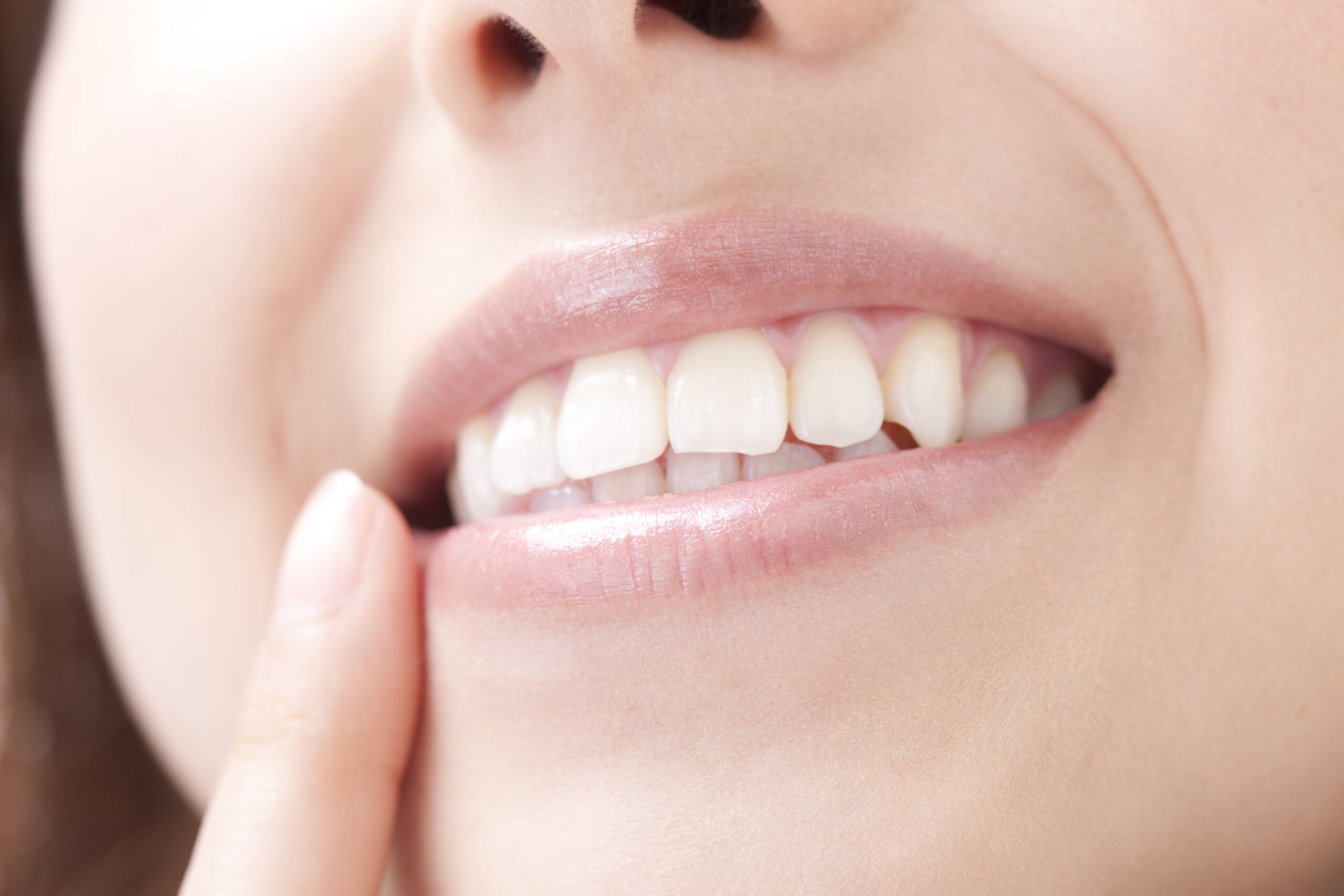 お口の中を清潔に保つことが大切【自己流での歯磨きだけではなく、定期的なプロケアを】